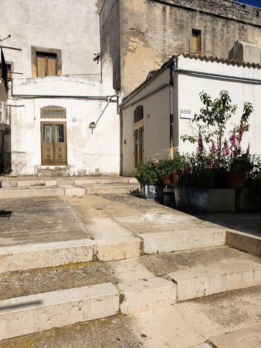 Casa Rione Medievale Villa Monte SantʼAngelo Buitenkant foto